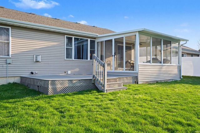 25634 Pack Trail, South Bend, IN 46628