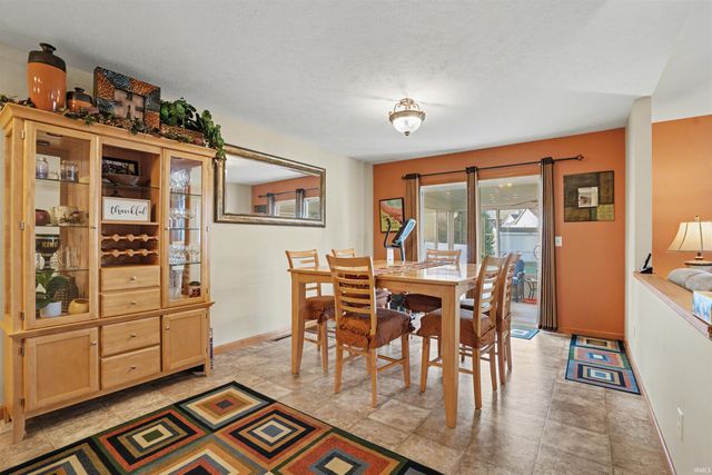 25634 Pack Trail, South Bend, IN 46628