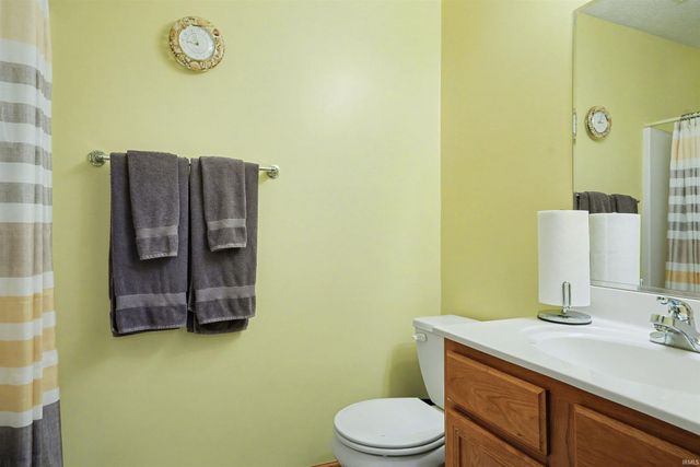 25634 Pack Trail, South Bend, IN 46628