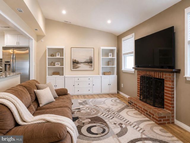 904 WESTERLY DR, Marlton, NJ 08053