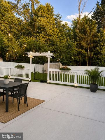 904 WESTERLY DR, Marlton, NJ 08053