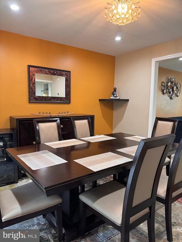 904 WESTERLY DR, Marlton, NJ 08053