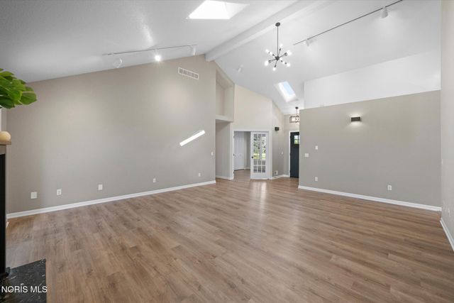4616 Pickle Road, Oregon, OH 43616