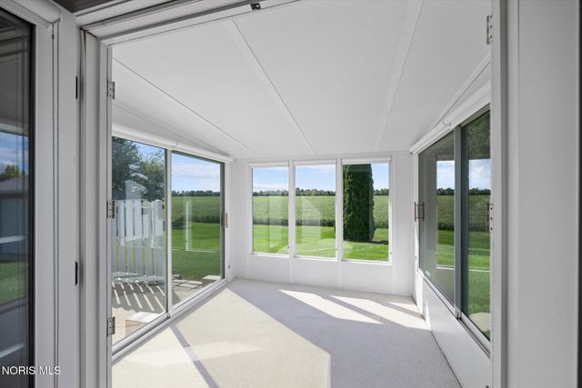 4616 Pickle Road, Oregon, OH 43616
