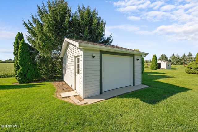 4616 Pickle Road, Oregon, OH 43616