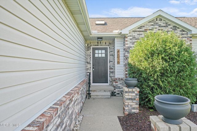 4616 Pickle Road, Oregon, OH 43616