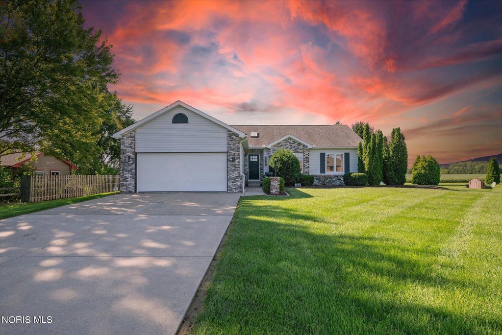 4616 Pickle Road, Oregon, OH 43616