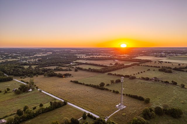 8467 W Placer Lane, Willard, MO 65781