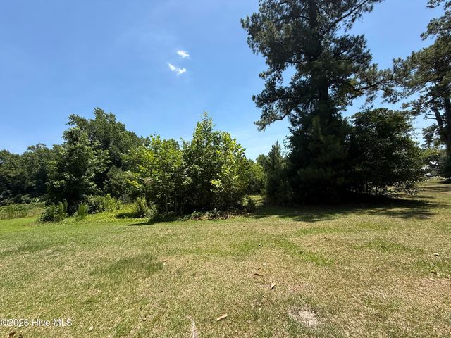 2518 Old Wrightsboro Road, Wilmington, NC 28405
