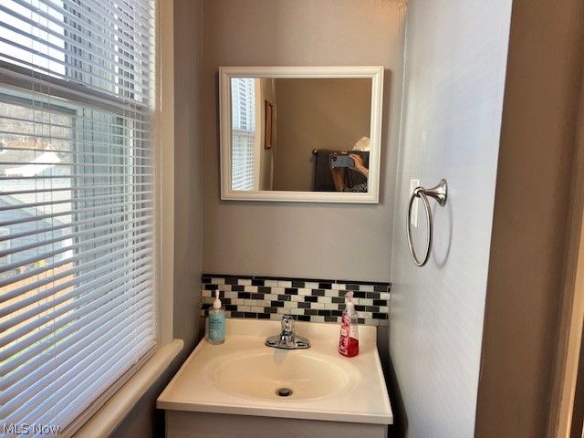 4422 Lincoln Avenue, Shadyside, OH 43947