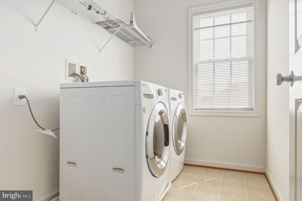 Image 32 of property listing at 13621 STARGAZER LN, Silver Spring, MD 20906
