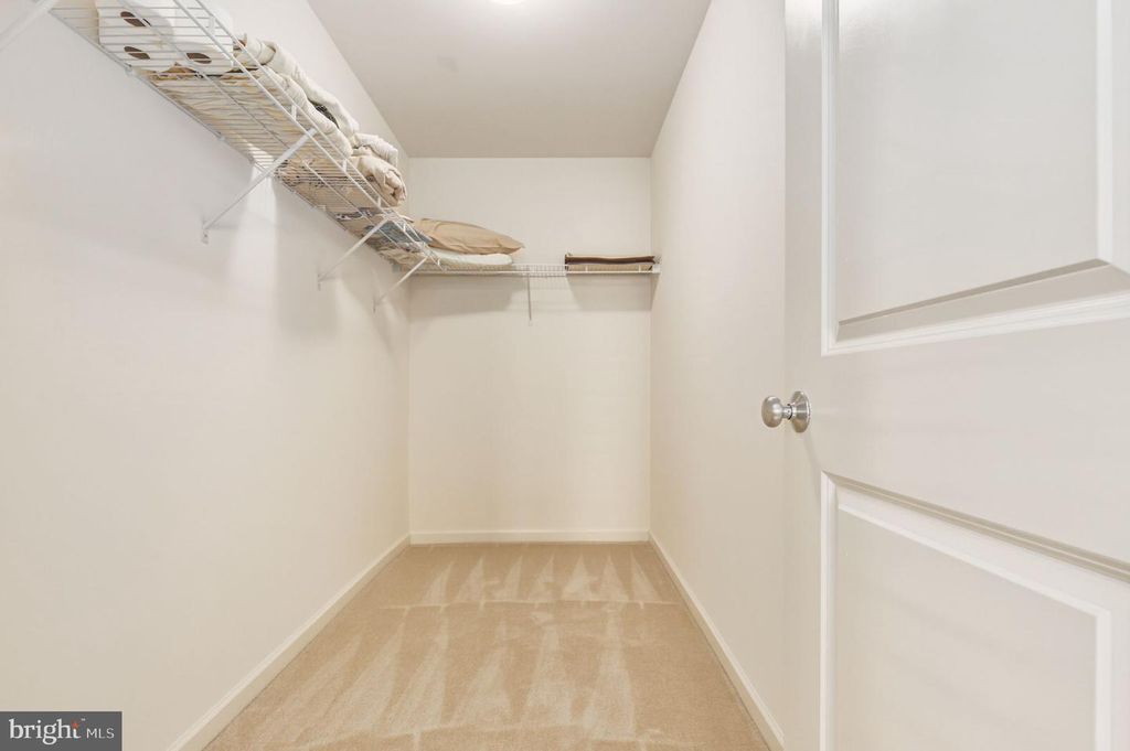 Image 38 of property listing at 13621 STARGAZER LN, Silver Spring, MD 20906