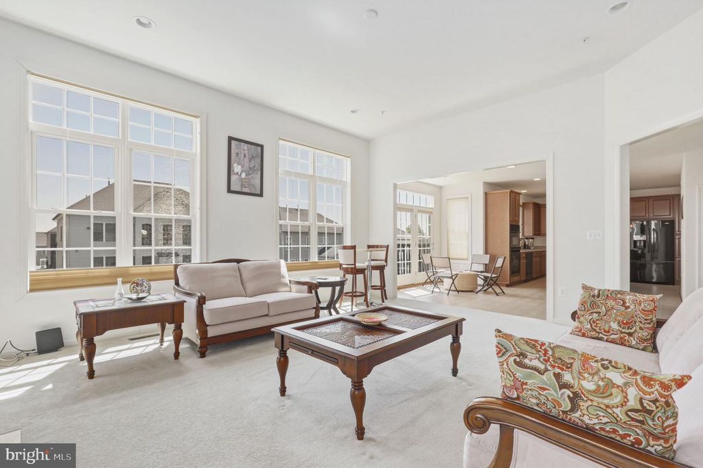 Image 5 of property listing at 13621 STARGAZER LN, Silver Spring, MD 20906