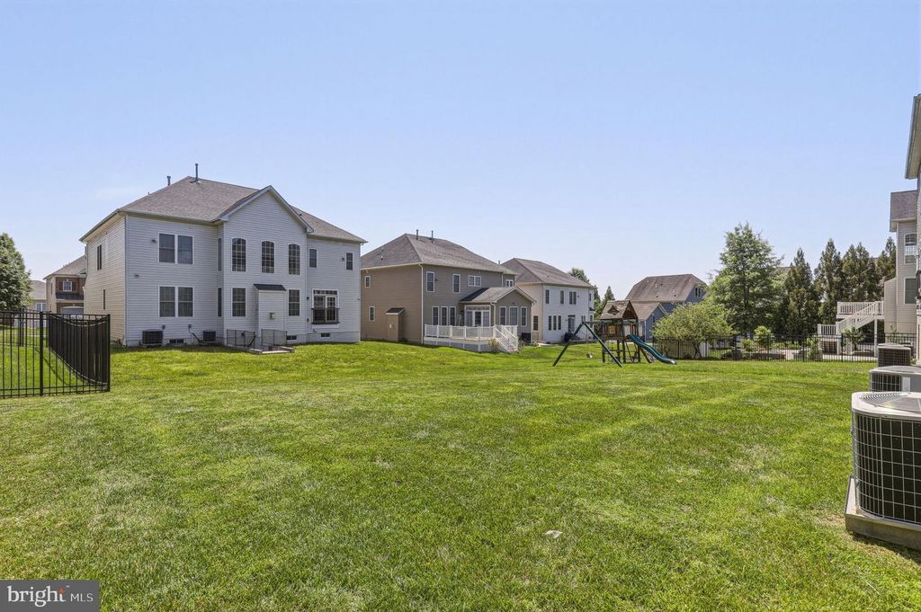 Image 50 of property listing at 13621 STARGAZER LN, Silver Spring, MD 20906