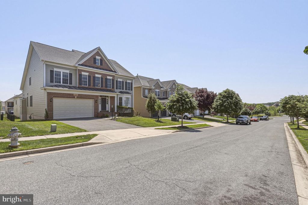 Image 51 of property listing at 13621 STARGAZER LN, Silver Spring, MD 20906