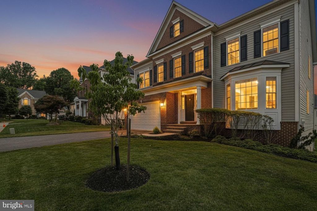 Image 53 of property listing at 13621 STARGAZER LN, Silver Spring, MD 20906