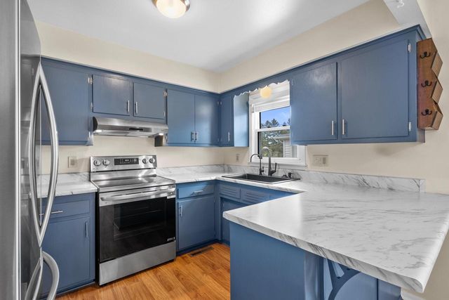 1553 Parknoll LANE, Port Washington, WI 53074