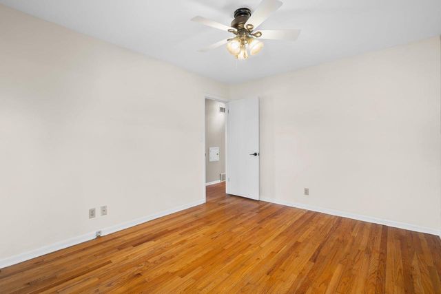 1553 Parknoll LANE, Port Washington, WI 53074