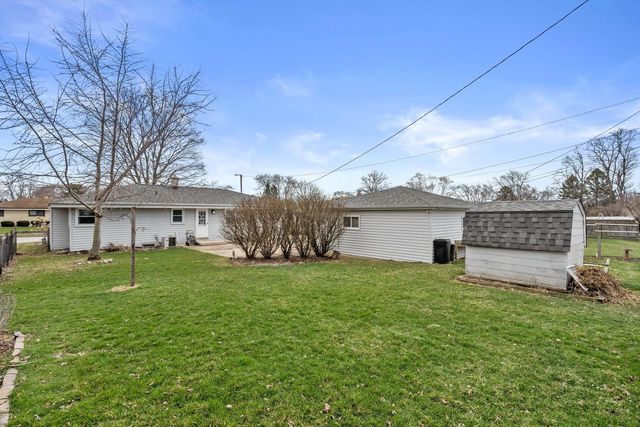 1553 Parknoll LANE, Port Washington, WI 53074