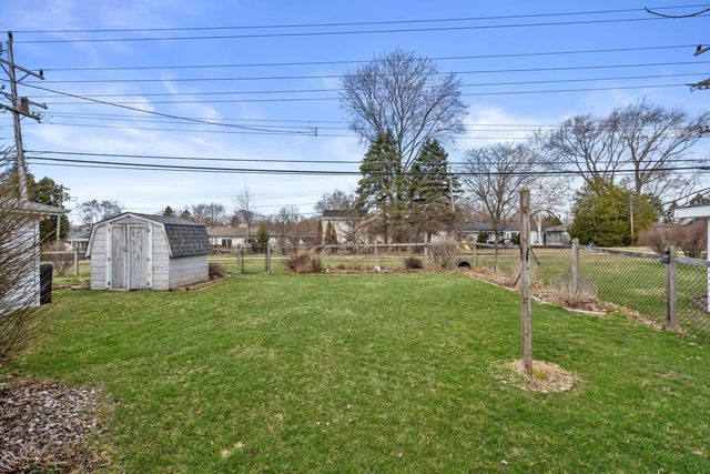 1553 Parknoll LANE, Port Washington, WI 53074