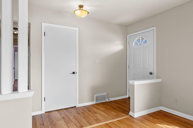 1553 Parknoll LANE, Port Washington, WI 53074