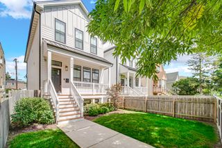 5336 W Leland Avenue, Chicago, IL 60630