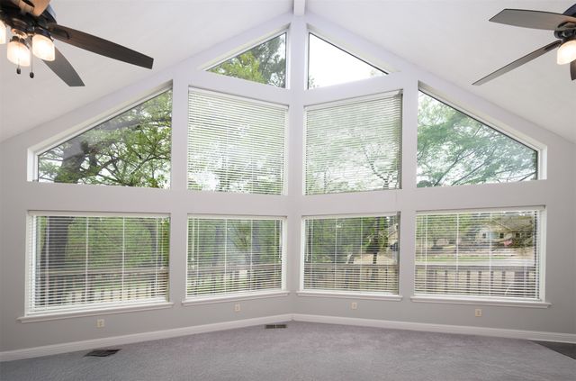 203 Lakewood Circle, Holly Lake Ranch, TX 75765