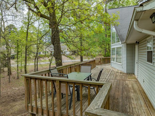 203 Lakewood Circle, Holly Lake Ranch, TX 75765