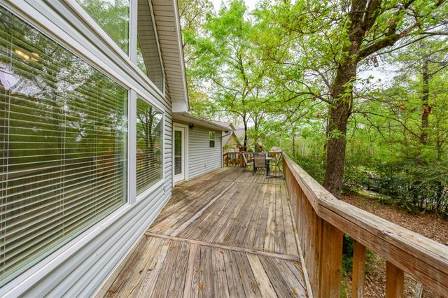 203 Lakewood Circle, Holly Lake Ranch, TX 75765