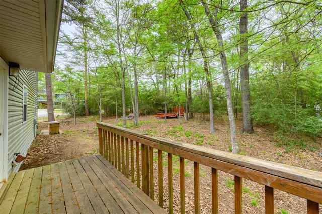 203 Lakewood Circle, Holly Lake Ranch, TX 75765