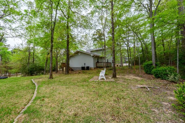 203 Lakewood Circle, Holly Lake Ranch, TX 75765