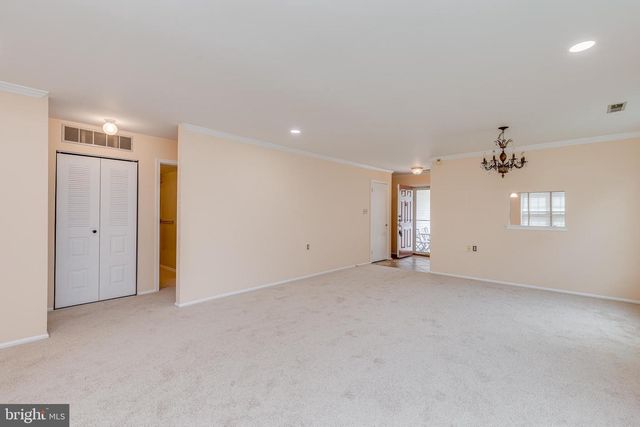 3 NEWTOWN CT, Mount Laurel, NJ 08054