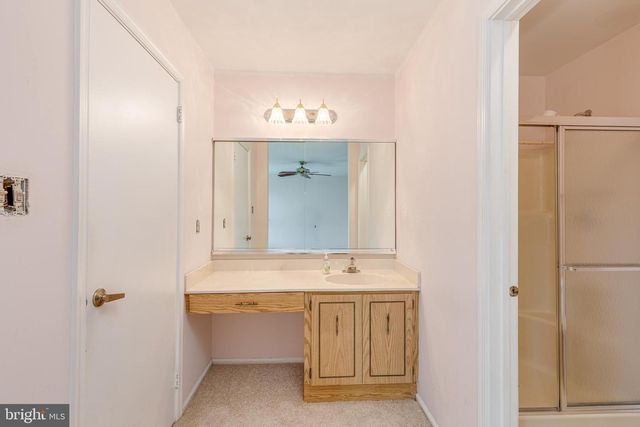 3 NEWTOWN CT, Mount Laurel, NJ 08054