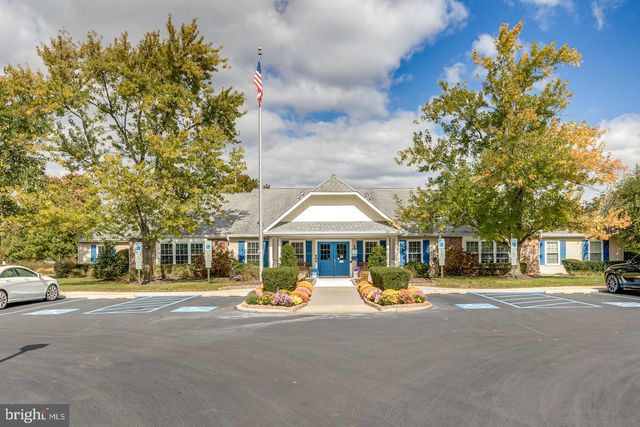 3 NEWTOWN CT, Mount Laurel, NJ 08054