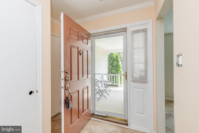 3 NEWTOWN CT, Mount Laurel, NJ 08054