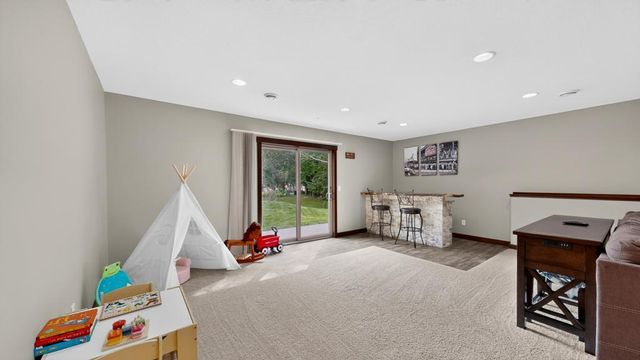 1441 Echo Ridge Road SW, Rochester, MN 55902
