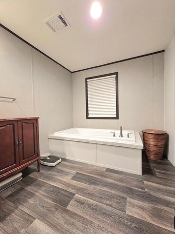 7715 Walnut Tree Lane, Plantersville, TX 77363