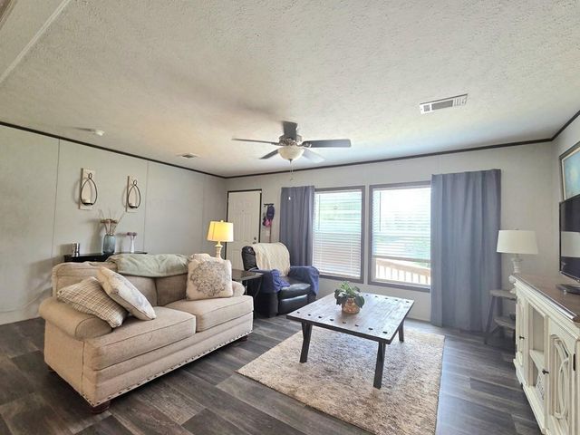 7715 Walnut Tree Lane, Plantersville, TX 77363