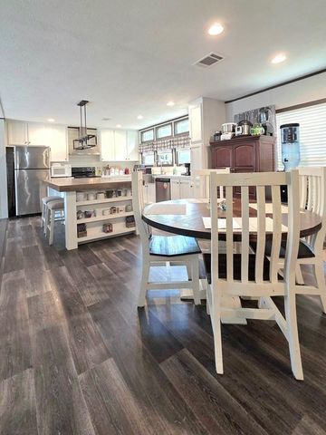 7715 Walnut Tree Lane, Plantersville, TX 77363