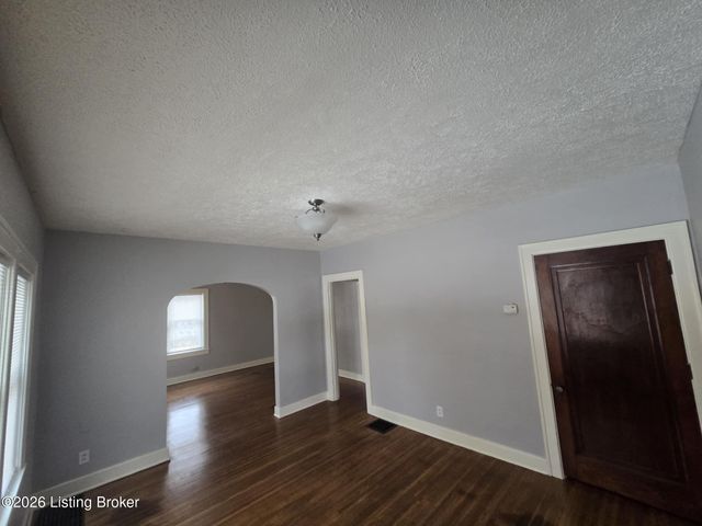 1841 Roanoke Ave, Louisville, KY 40205