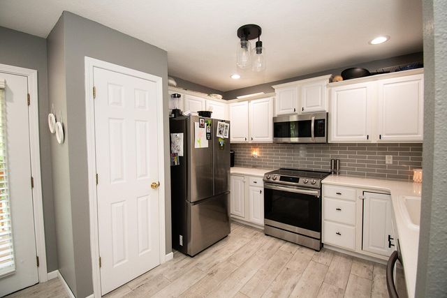 439 Creekside Place, Marshfield, MO 65706