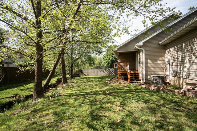 439 Creekside Place, Marshfield, MO 65706