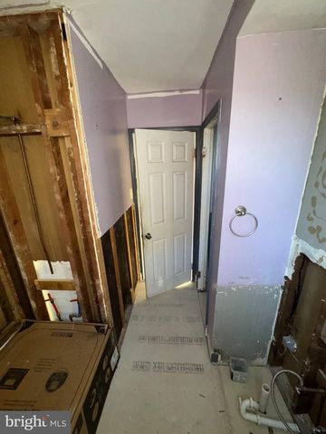 1018 WOODSIDE AVE, Secane, PA 19018