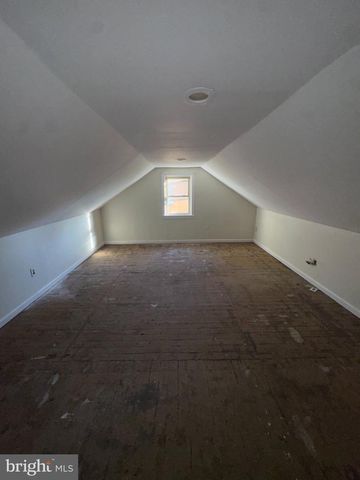 1018 WOODSIDE AVE, Secane, PA 19018