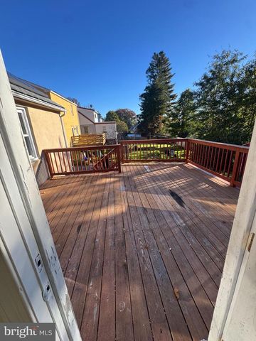 1018 WOODSIDE AVE, Secane, PA 19018