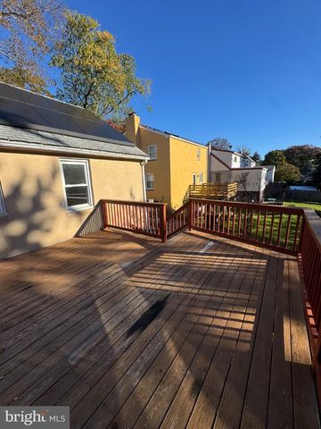 1018 WOODSIDE AVE, Secane, PA 19018