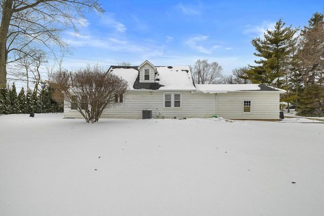 11743 213th AVENUE, Bristol, WI 53104