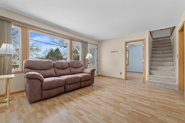 11743 213th AVENUE, Bristol, WI 53104