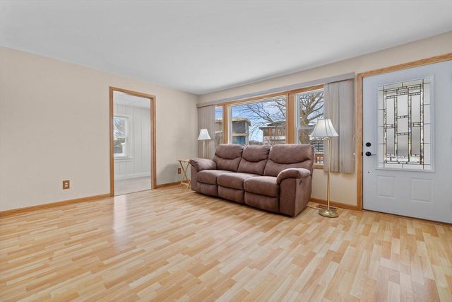 11743 213th AVENUE, Bristol, WI 53104