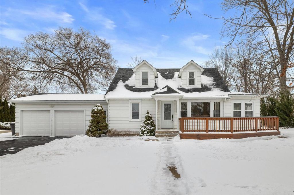 11743 213th AVENUE, Bristol, WI 53104